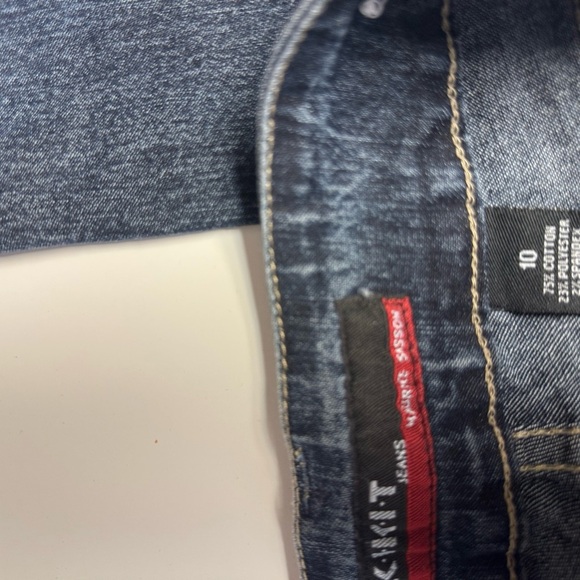 Maurices vintage Y2K  flare Leg Jeans in Deep Blue women’s denim jeans - Picture 3 of 8